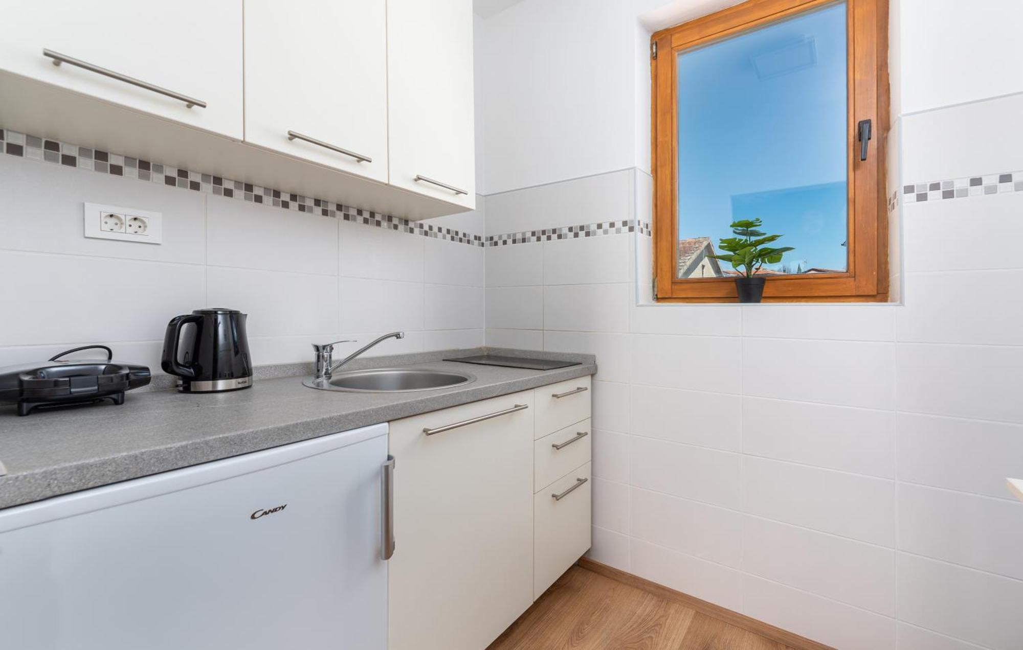 Apartments Viktor โปเรช ภายนอก รูปภาพ
