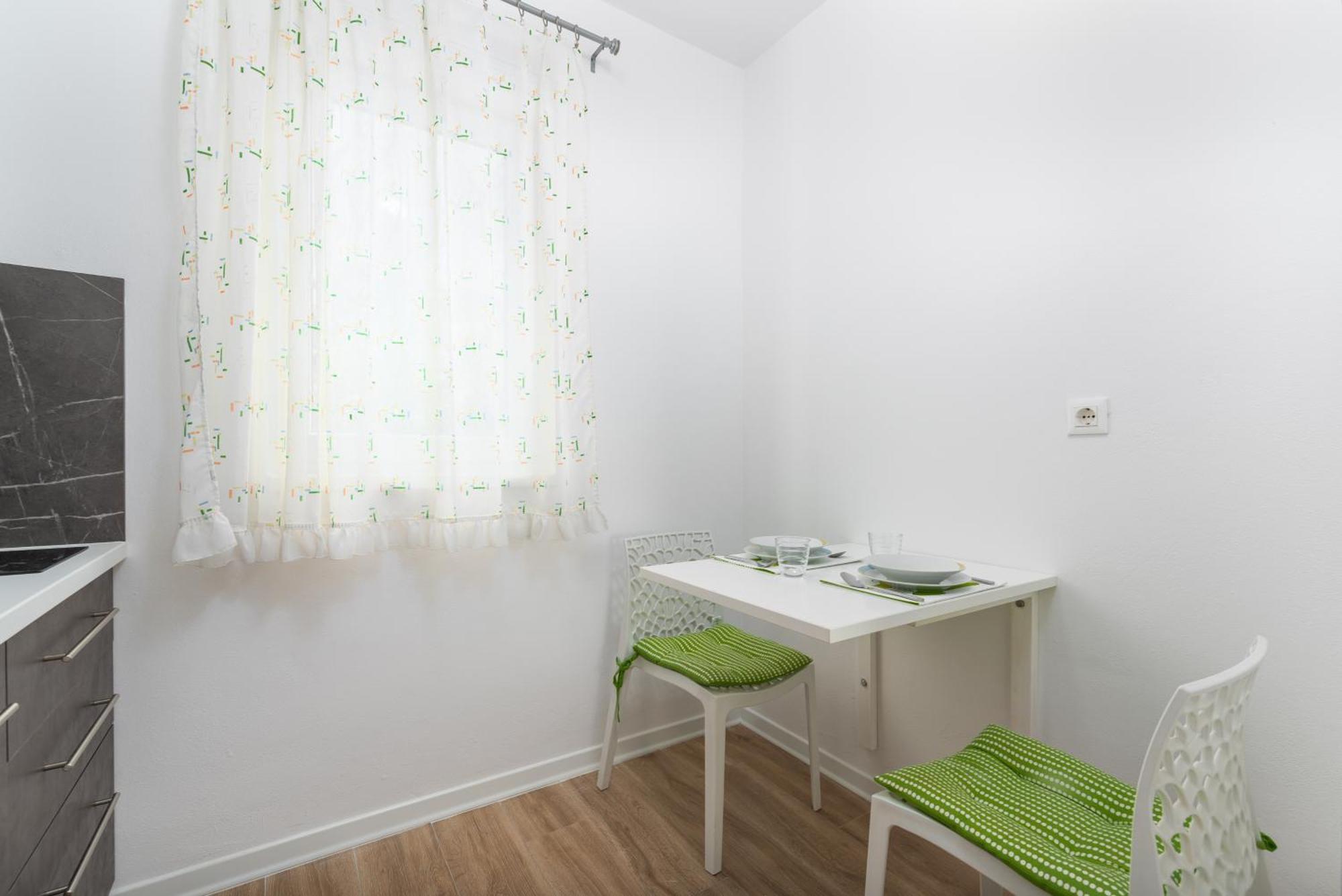 Apartments Viktor โปเรช ภายนอก รูปภาพ