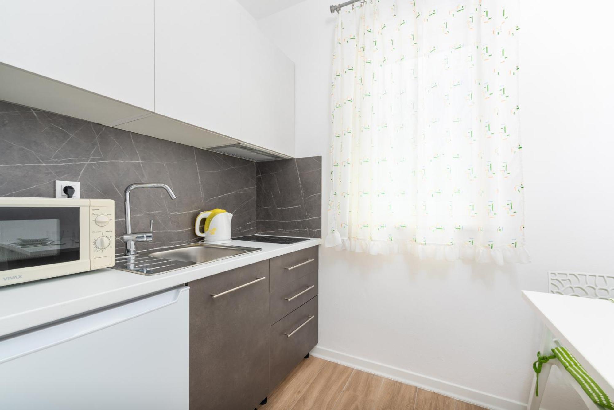 Apartments Viktor โปเรช ภายนอก รูปภาพ