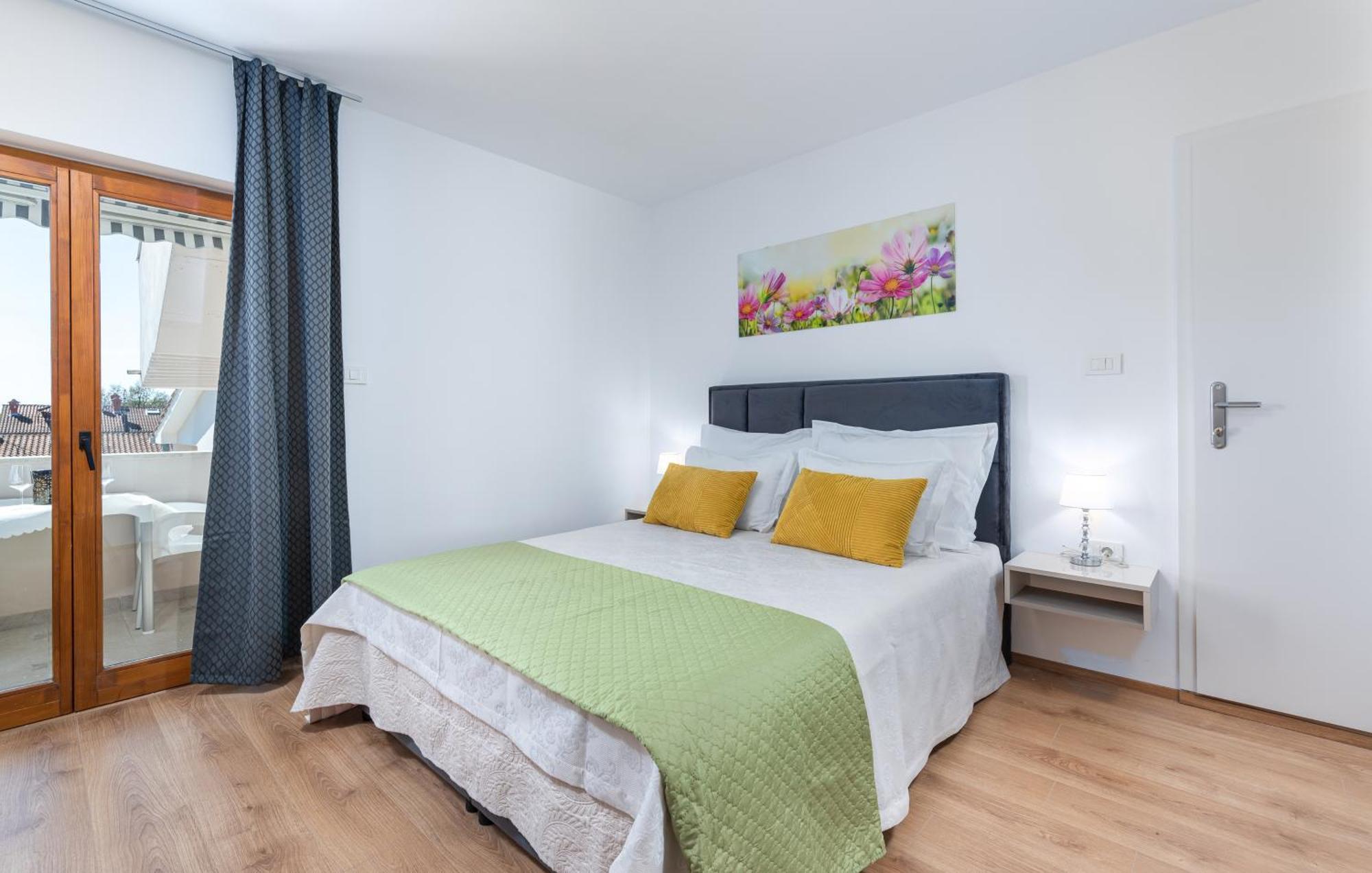 Apartments Viktor โปเรช ภายนอก รูปภาพ